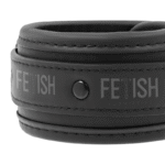 FETISH SUBMISSIVE – POSITION MAÎTRE AVEC 4 MENOTTES DOUBLÉES DE NOPRÈNE