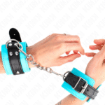KINK – APPAREILS-POIGNETS À CROCHET DOUBLÉS DE FOURRURE BLEU AJUSTABLES 20-28 CM X 5