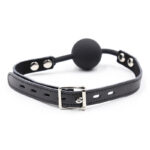 OHMAMA FETISH – BÂILLON BALLE EN SILICONE AVEC CEINTURE EN CUIR (CADENAS INCLUS)