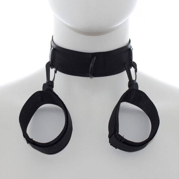 OHMAMA FETISH - MENOTTES ET COLLIER EN NYLON-OHMAMA FETISH-sextoys-lingerie-bdsm-hygiène-sexshop