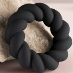 ROCKS-OFF – ANNEAU DE MASTURBATION EN SILICONE NOIR TWIST