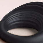 ROCKS-OFF – ANNEAU PÉNIS VIBRANT SPIRE BLACK